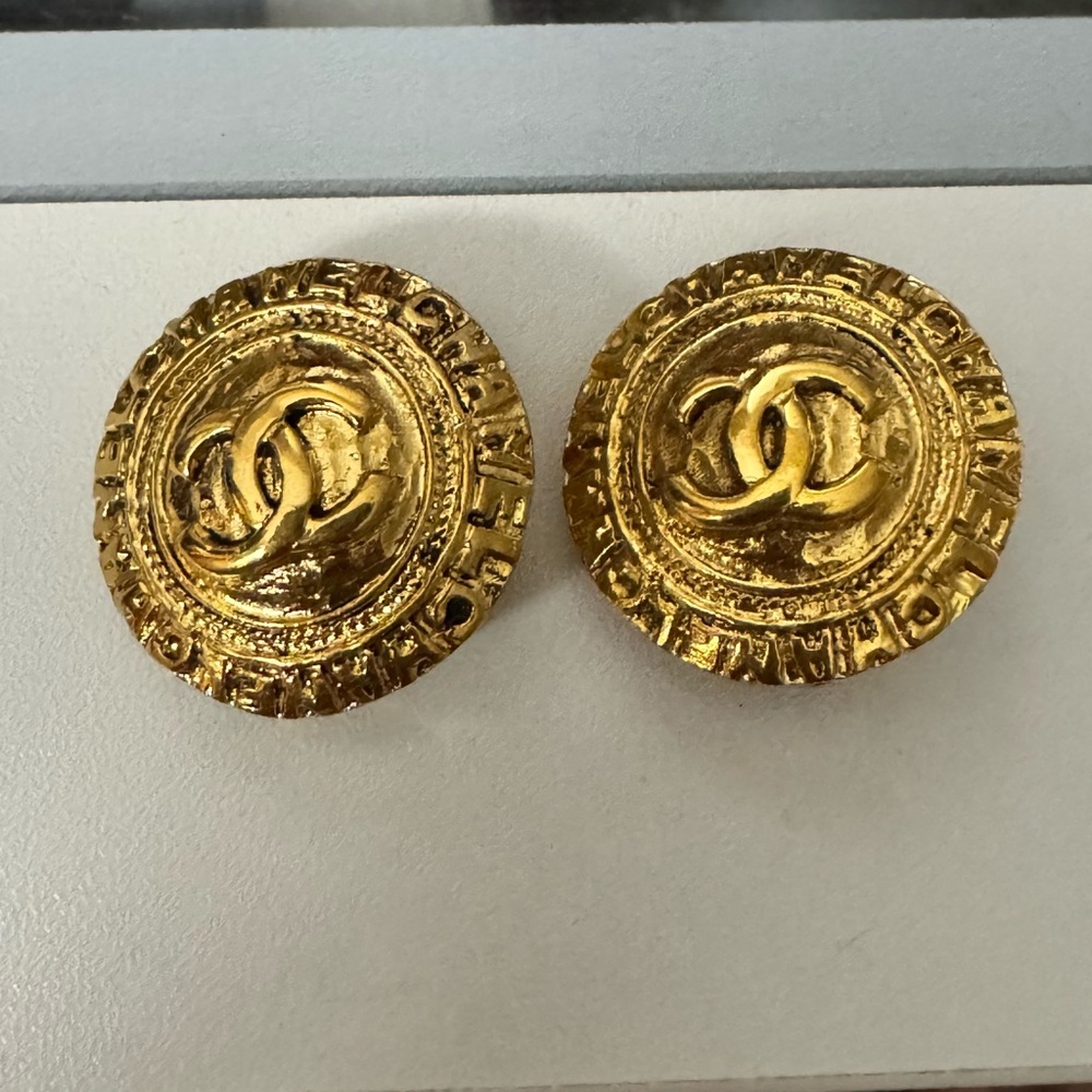 Vintage Chanel Clip On Earrings